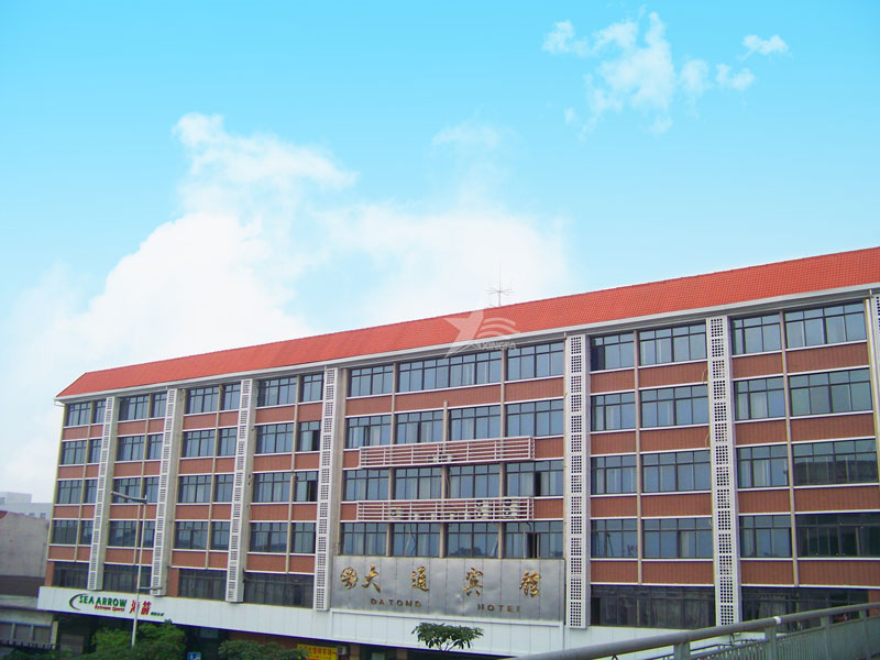 桂林合成树脂瓦：轻材质高性能，助力屋面建材市场持续发展